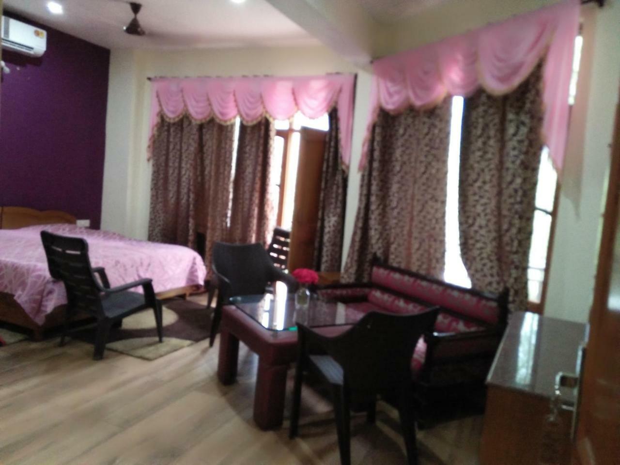 Misty Woods Hotel Dharamshala Luaran gambar